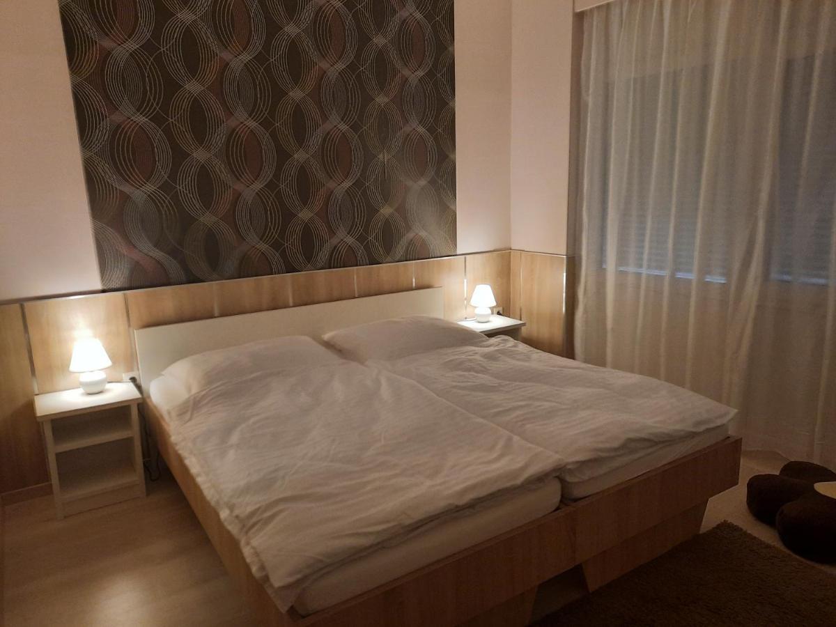 Fenyo Apartman Apartment Nagykáta Exterior foto